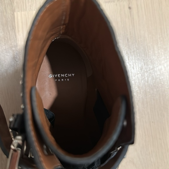 100% authentic Givenchy multi-strap studded boots - Picture 5 of 5